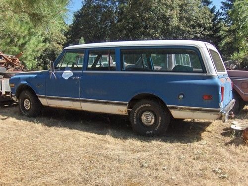 1972 chevy suburban, dual a/c, 3 seats, original paint, california