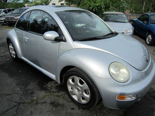 2002 volkswagen beetle gls hatchback 2-door 2.0l...no reserve