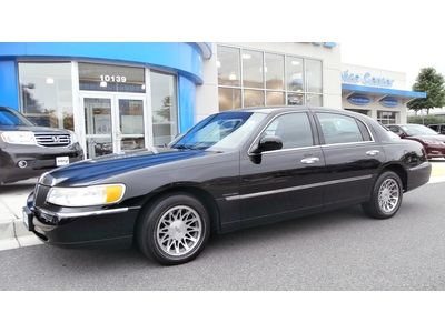 2001 lincoln town car signature edition extra clean!!!!