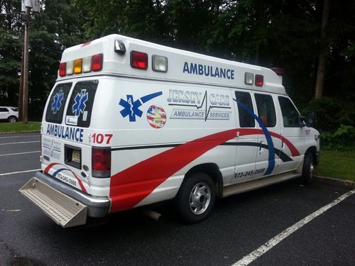 2009 ford e350 ambulance