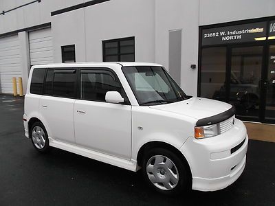Scion xb hard to find manual trans one owner clean carfax!!