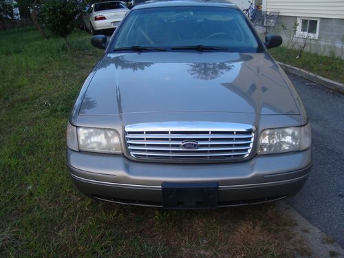 2003 ford crown victoria lx 4.6l engine w/120287 miles,clean,no reserve price@@@
