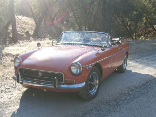 1972 mgb *great driver and project*