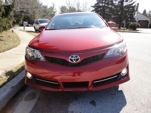 2012 toyota camry- only 2700 miles