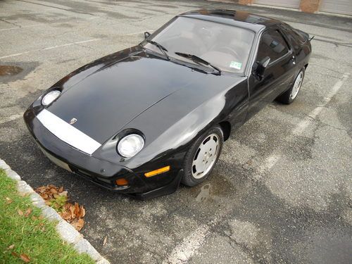 1984 porsche 928  not salvage- clear nj title in hand! no reserve!!