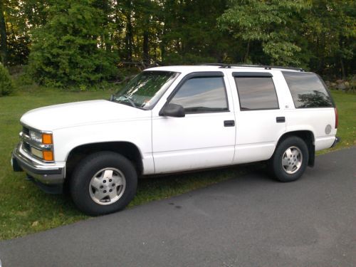 Solid and reliable daily workhorse of a truck/suv - tahoe ls 4wd