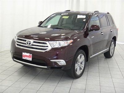 Super clean 2012 highlander 4x4 limited navi leather sunroof one owner tow pkg