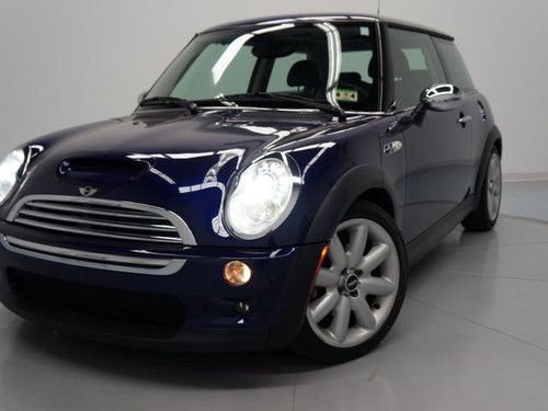 2006 mini cooper hardtop coupe, sun roof, run flat tires, well maintained