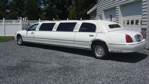 2001 lincoln town car limousine 120' by tiffany