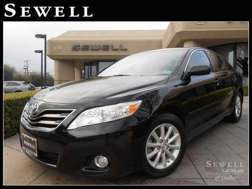 2011 toyota camry xle bluetooth leather sunroof 1-owner clean carfax financing