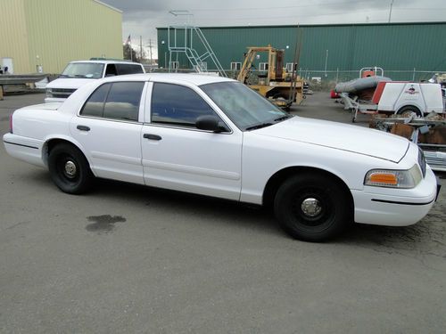 2000 ford crown victoria police interceptor - retired police vehicle
