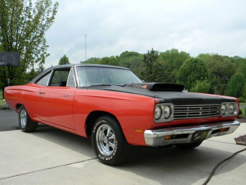 1969 plymouth road runner 440+6 six pack - beautiful restoration - must see