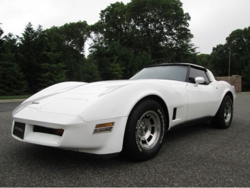 1980 chevrolet corvette coupe only 41k miles white excellent condition must see