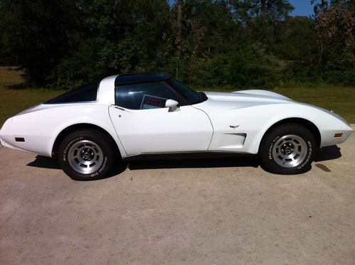 25th anniversary white t-top 1978 chevy corvette