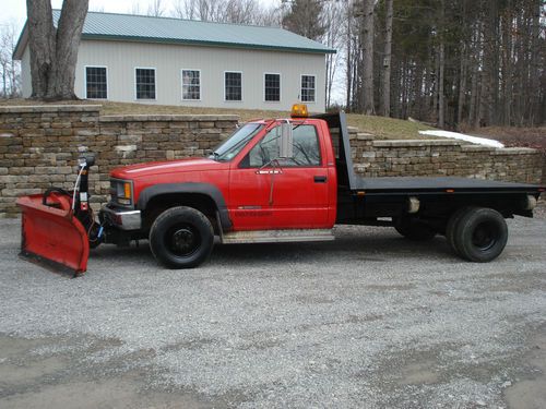 Chevy 3500 4x4 diesel dually flatbed boss 9' v-plow low miles sells no reserve