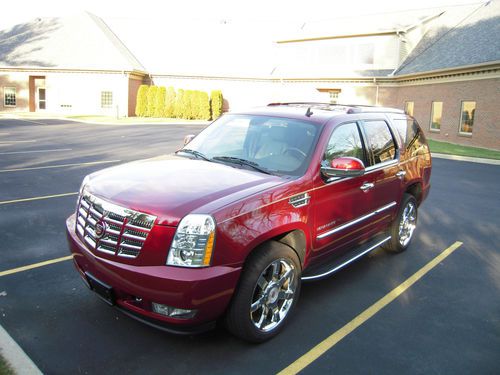 2010 cadillac escalade awd luxury collection showroom condition only 30283 miles