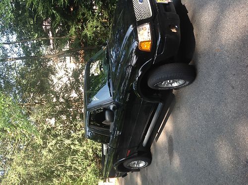 2003 black ford ranger edge xlt ***low miles ****great condition!!!!! must sell