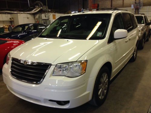 2008 chrysler town and country