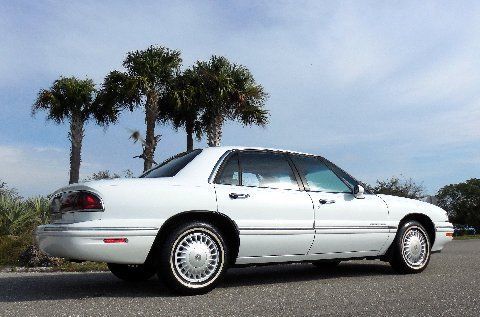 28,000 mile limited~northstar white/blue~bf goodrich tires~alloys~98 99 00 01 02