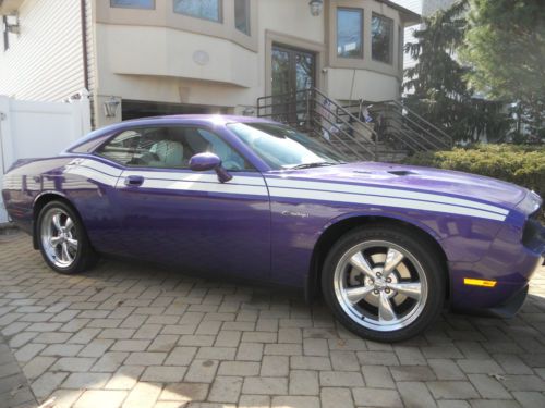 2010 dodge challenger r/t plum crazy purple 3240 miles 6 spd warranty