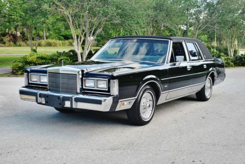 Simply mint original low mileage 1988 lincoln towncar sig series sunroof loaded