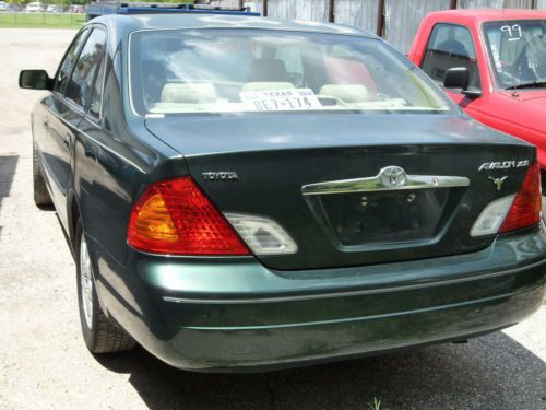 2002 toyota avalon runs and drives!! low price!! no reserve!! cold ac!