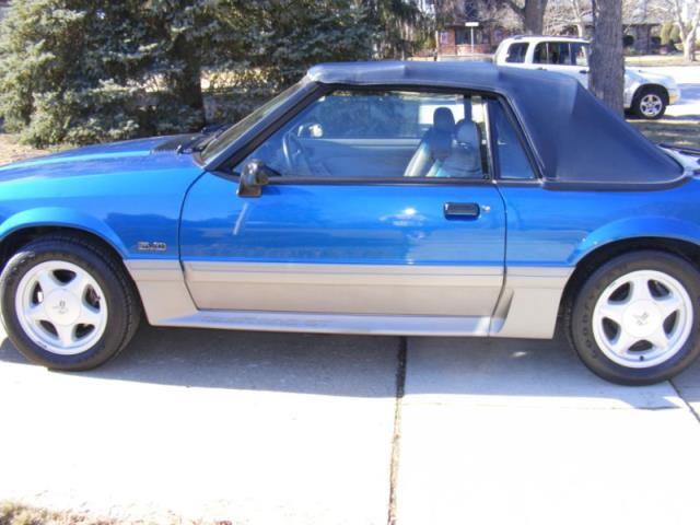 Ford: mustang gt