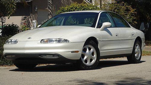 1998 oldsmobile aurora with 27,000 florida miles like new non nicer no reserve