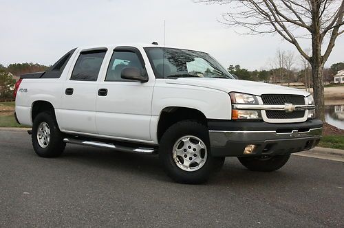 2004 chevrolet avalanche 4x4 sunroof 89000 miles immaculate condition