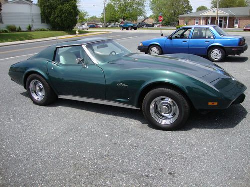 1976 corvette great color and condition