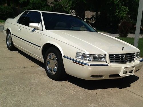 2001 cadillac eldorado esc white diamond coupe, beautiful car!