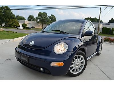 2005 volkswagen beetle, roof, leather , automatic nice and clean,service records