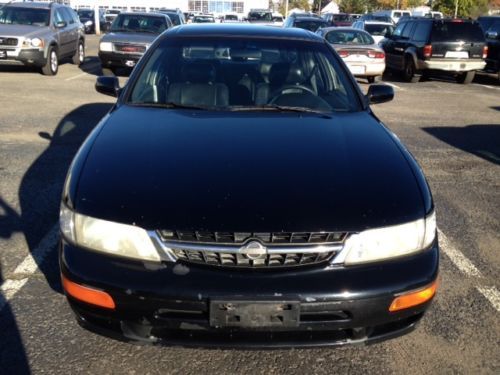 1999 nissan maxima gxe     *we accept trades*