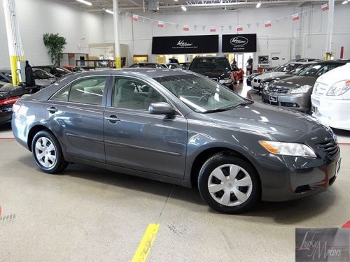 2007 toyota camry le, one owner,