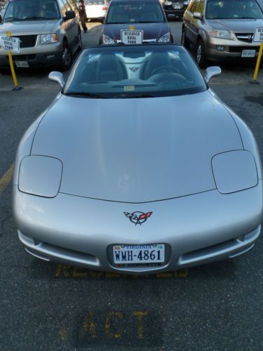 2004 chevrolet corvette convertible silver base model 19k low miles