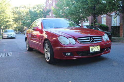 Amazing mercedes benz clk350 coupe red low miles clean tittle great condition