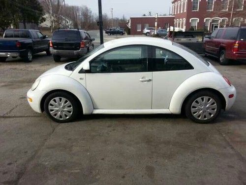 1999 volkswagen new beetle. no reserve bid to win! get in and drive home!