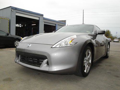2010 nissan 370z in mint condition