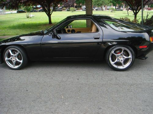 Porsche 928s 1985/ one owner/records/books/all keys/excellent condition@look@