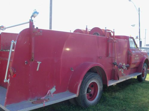 1970 chevrolet c-50 fire truck ~ working water pumps ~ very low reserve
