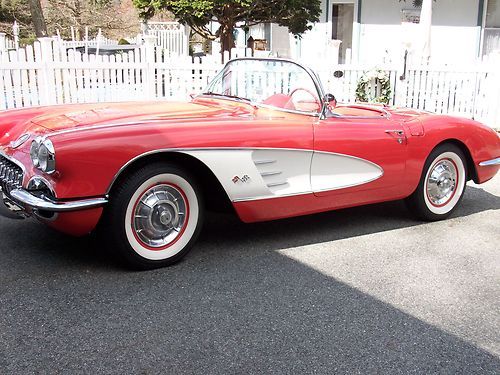 1958 chevrolet corvette with hard and soft top