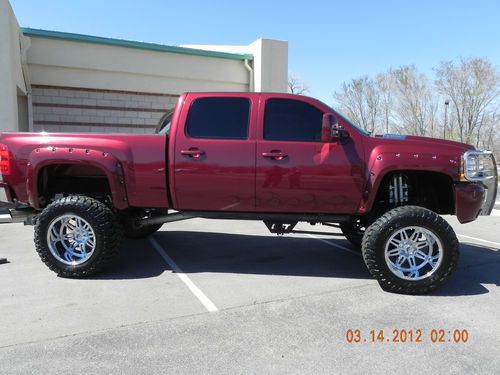 Up for sale 2008 chevy silverado 2500 hd duramax crew cab w/ very low miles