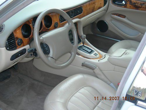 1998 jaguar xj8 base sedan 4-door 4.0l