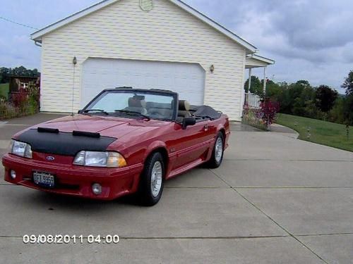 Ford red mustang gt convertible 1989