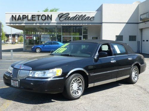 2001 lincoln towncar signature no reserve absolute sale low miles nice car look!