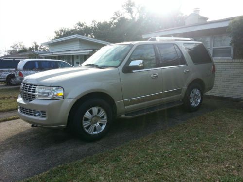 2007 lincoln navigator champagne color less than 80,000 miles