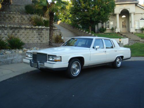 1992 cadillac fleetwood brougham one owner low miles!!! factory cd radio!!