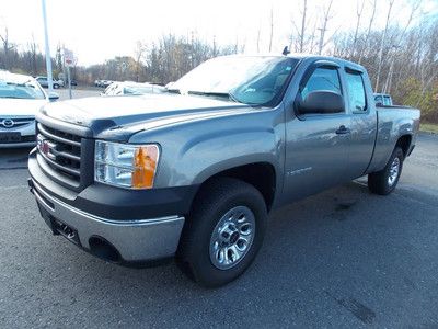 Extended cab pre-owned tow package excellent condition must sell 4x4