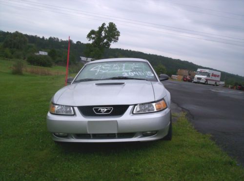 2000 mustang gt silver, v8, new brakes, garage kept, only 39000 miles, 5-speed