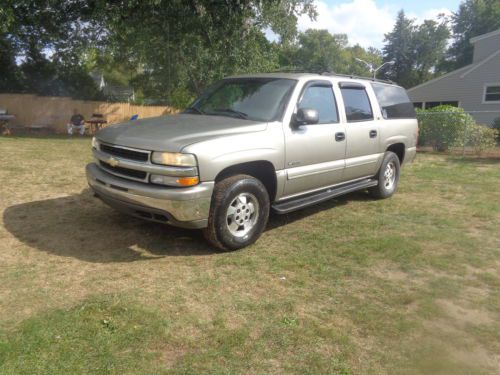 2000 chevy k1500 4x4 suburban-1 owner ! no reserve
